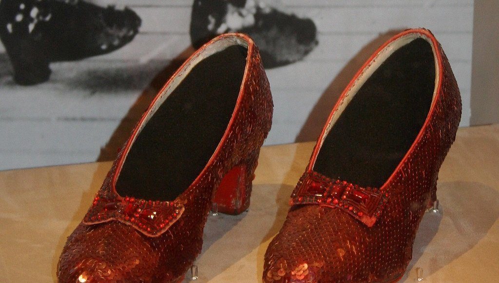zapatos rojos del mago de oz