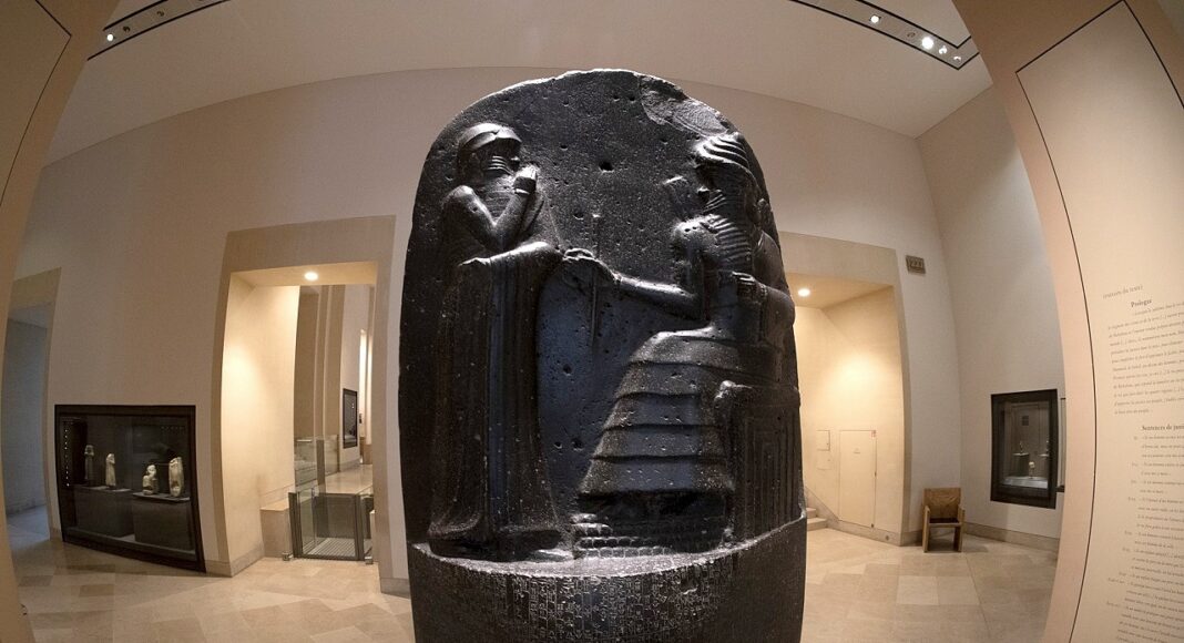 codigo de hammurabi en el louvre