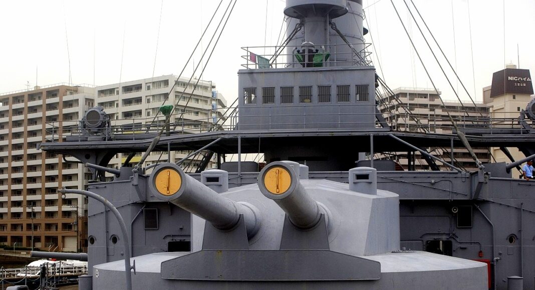 memorial mikasa acorazado japones. Barco museo