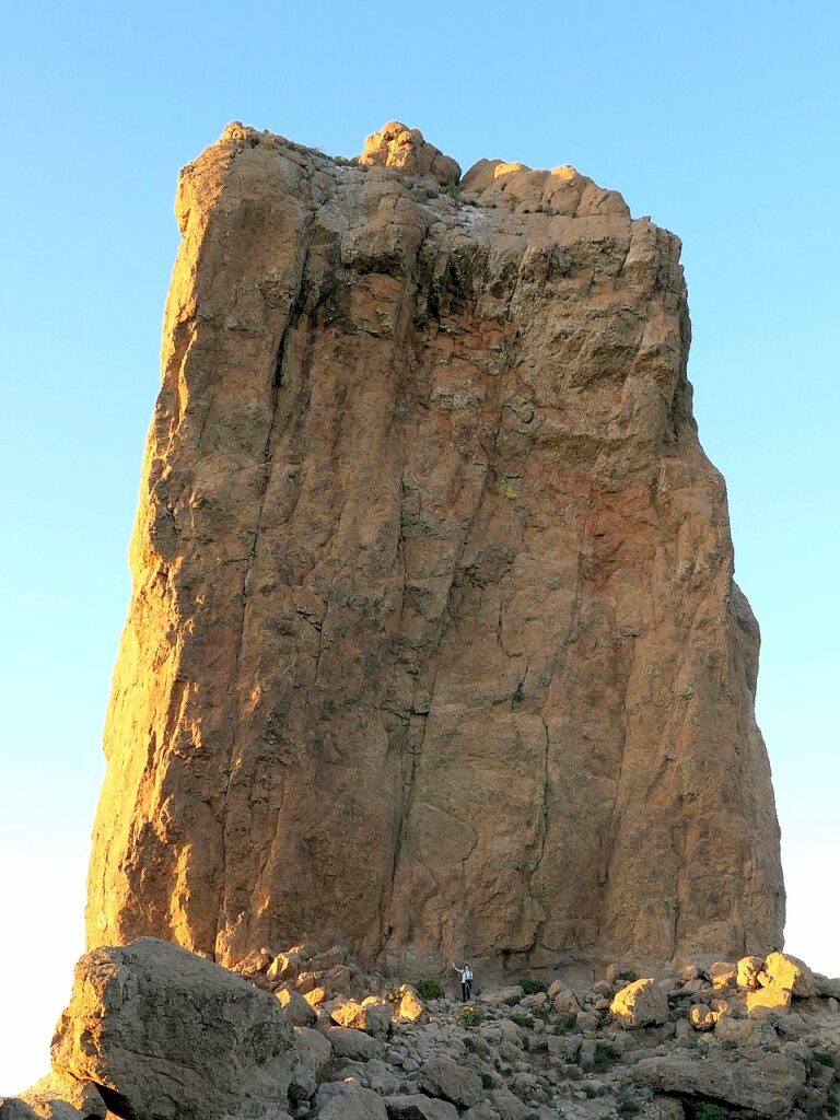 tamaño del roque nublo de gran canaria